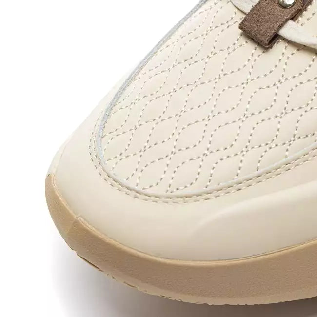 Li-Ning JB3 Coffee upper material close-up showing texture