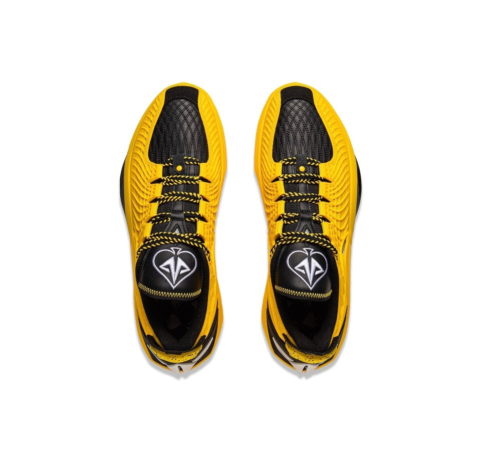 Top-down view of Li-Ning Jimmy Butler JB3 Marquette University shoes.