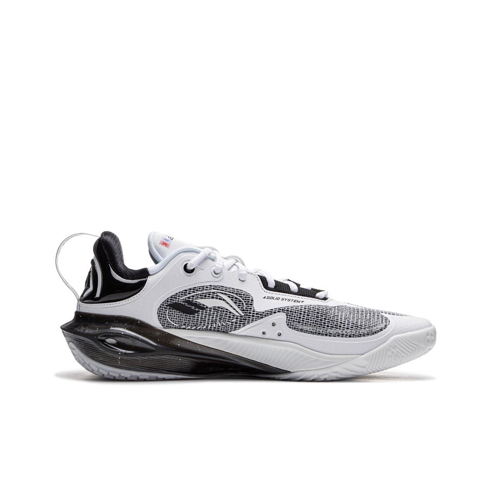 Li-Ning Speed 11 Magnetic Fields sneakers side angle showcasing design