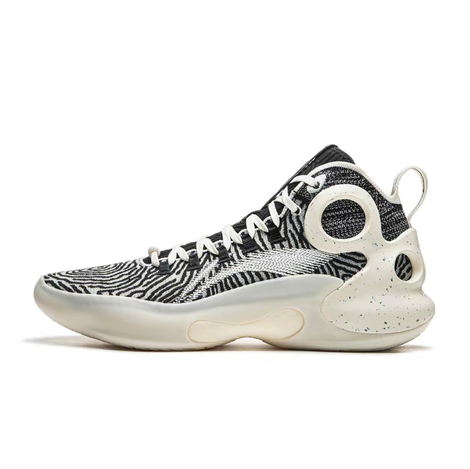 Li-Ning Yushuai Ultra Embers basketball shoes side view