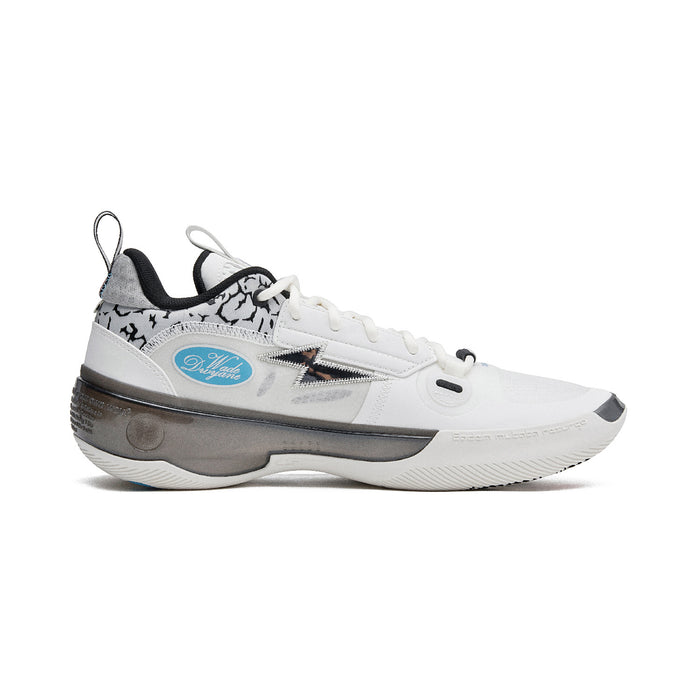 Li-Ning Way of Wade 10 Low Black Flash sneakers side angle showing design