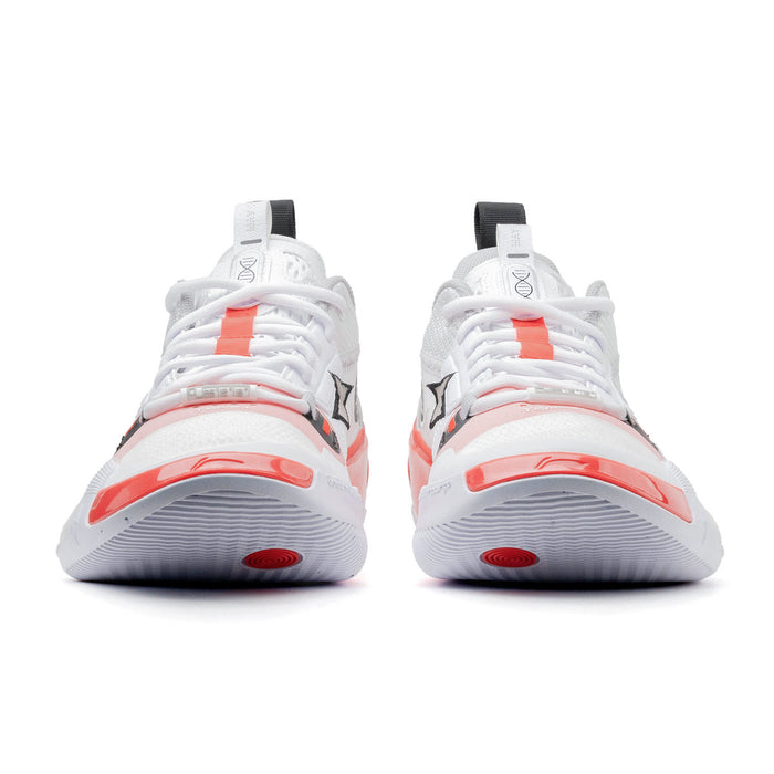 Close-up of WOW 10 Low Overtown toe box showing structure