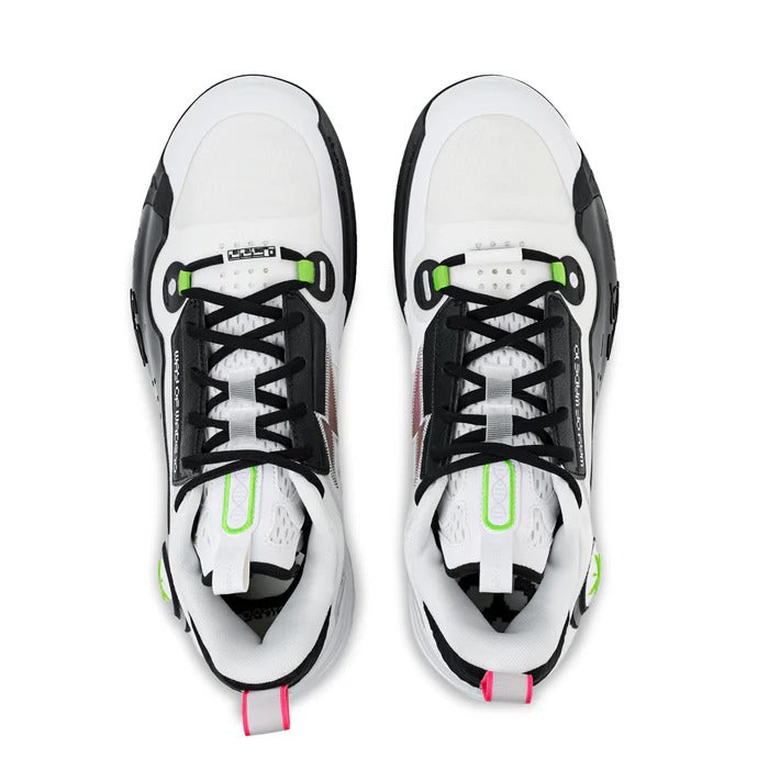 Top-down view of Way of Wade 10 Low Panda basketball shoes