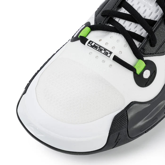 Li-Ning WOW 10 Low Panda basketball shoes upper mesh material close-up detail