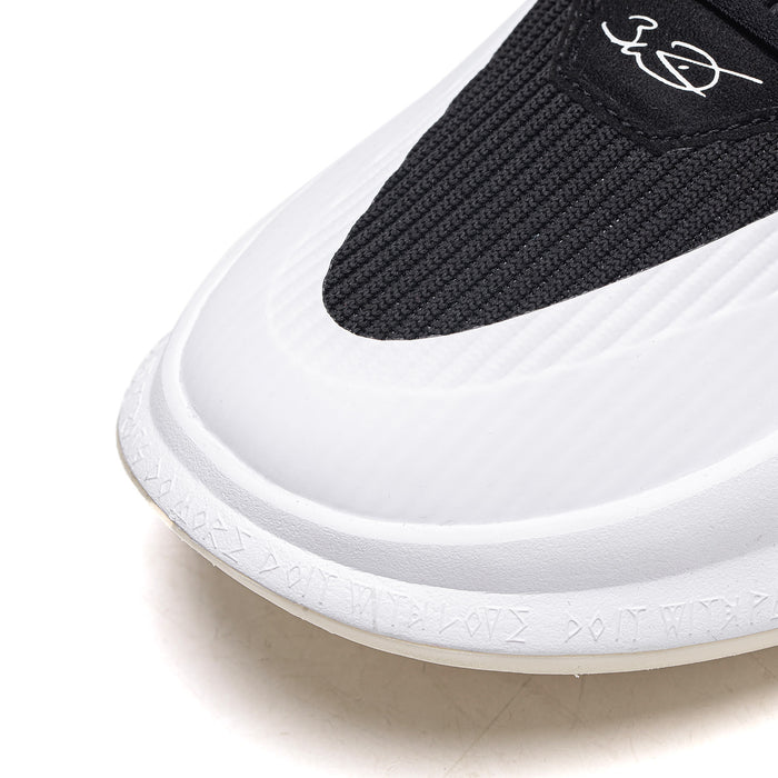 Li-Ning Way of Wade 11 White Hot upper material close-up