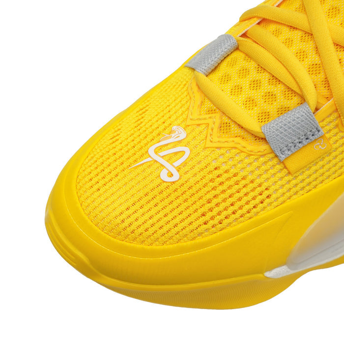 Li-Ning Wade All City 13 Chemical Reaction upper material close-up