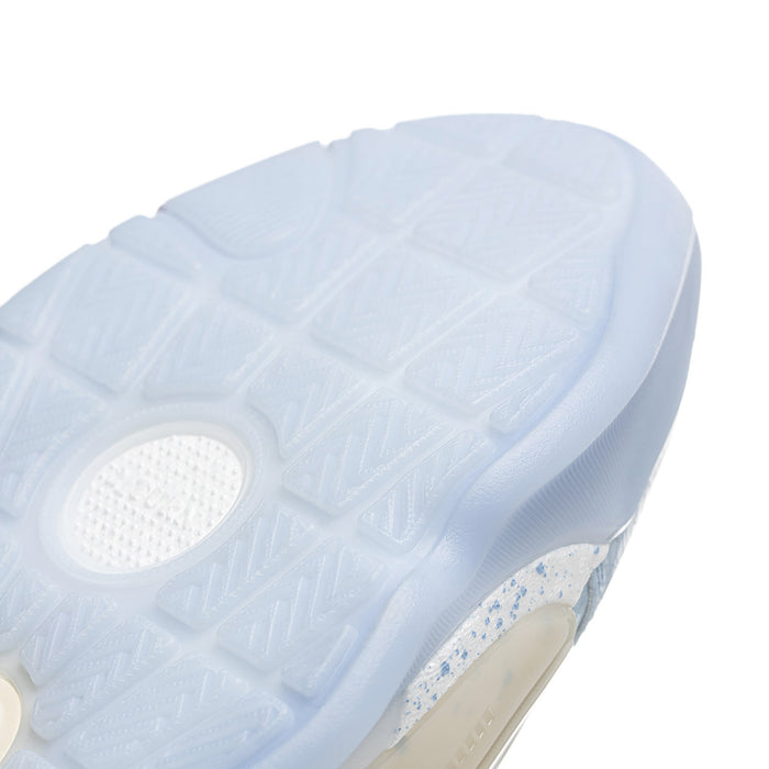 Li-Ning Wade All City 13 Ice Chips outsole carbon plate detail