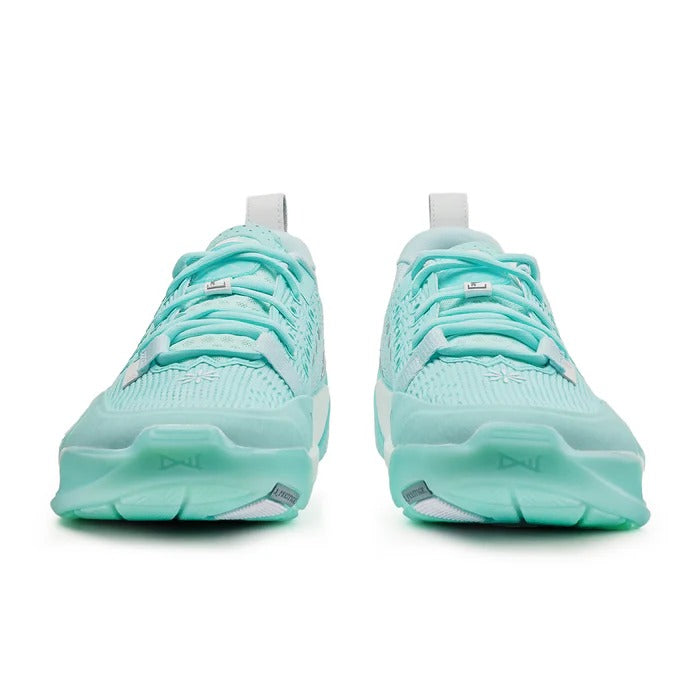 Close-up of Way of Wade All City 13 Mint toe box design